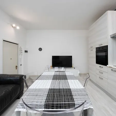 Apartamento Zona San Siro Milão